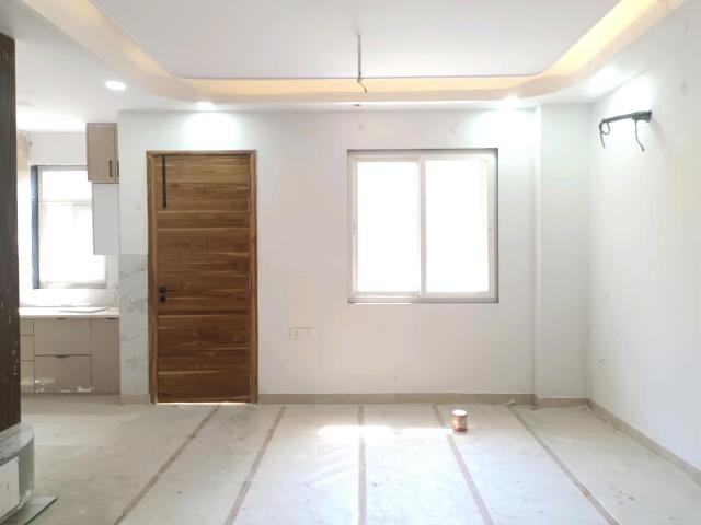 Flat for sale in North West Delhi, Deri
