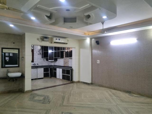 Flat for rent in Deri