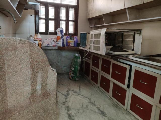 Flat for rent in North West Delhi, Deri