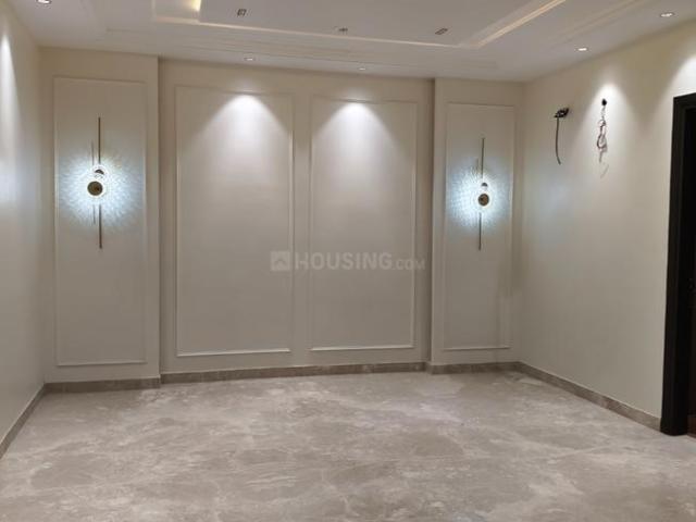 Flat for sale in North West Delhi, Deri