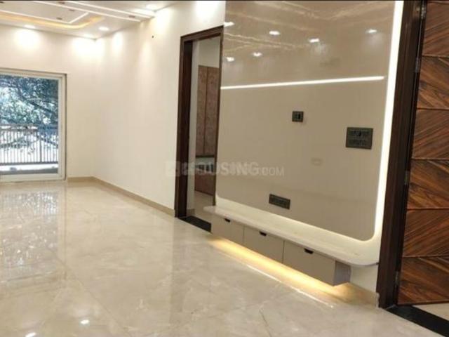 Flat for sale in North Delhi, Deri