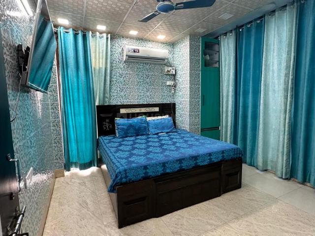 Flat for sale in Babarpur, Delhi