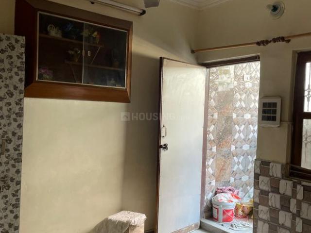 Flat for sale in North East Delhi, Deri