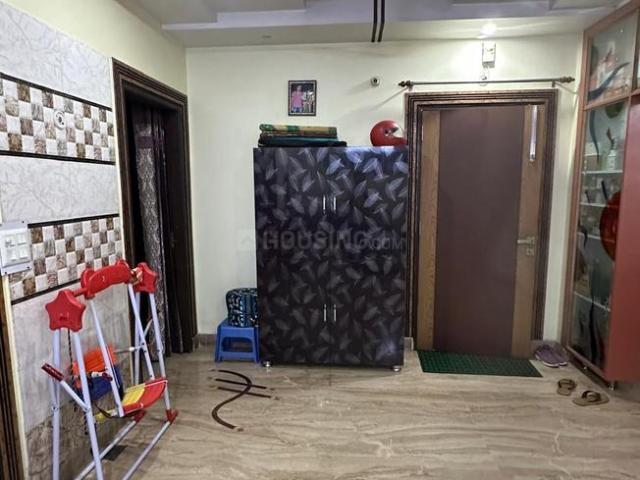 Flat for sale in North East Delhi, Deri