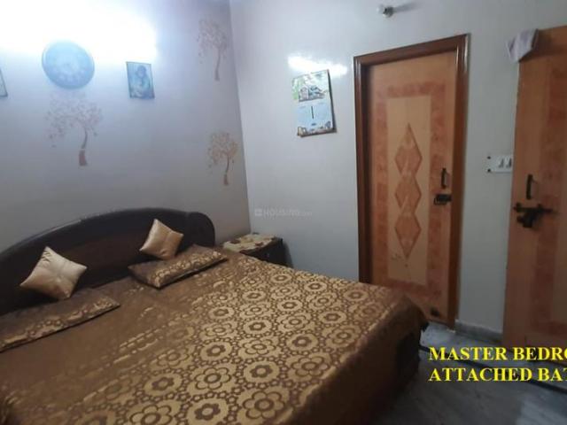 Flat for sale in East Delhi, Deri