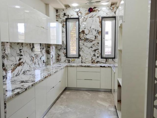 Flat for rent in Shalimar Bagh, Delhi
