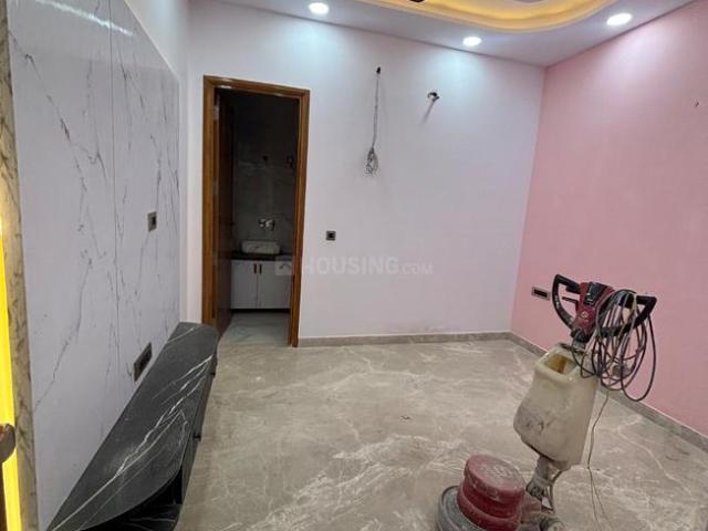 Flat for rent in Shalimar Bagh, Delhi