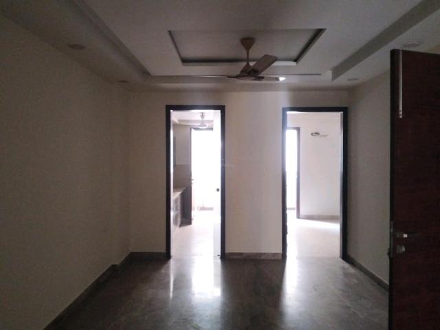 Flat for sale in Shalimar Bagh, Delhi