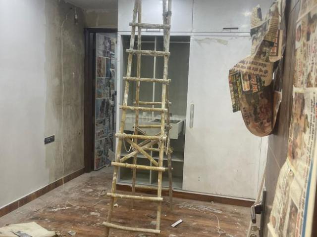 Flat for sale in Abdullahpur