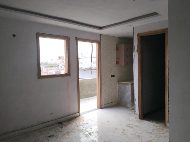 Flat for sale in North West Delhi, Deri