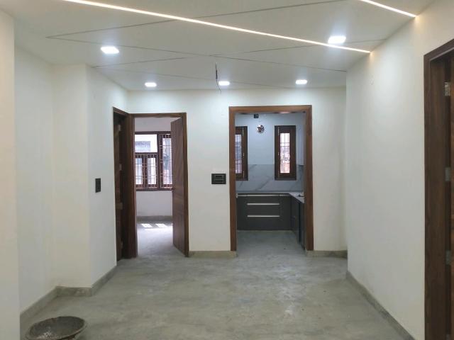 Flat for sale in Abdullahpur