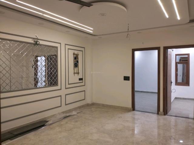 Flat for sale in North West Delhi, Deri
