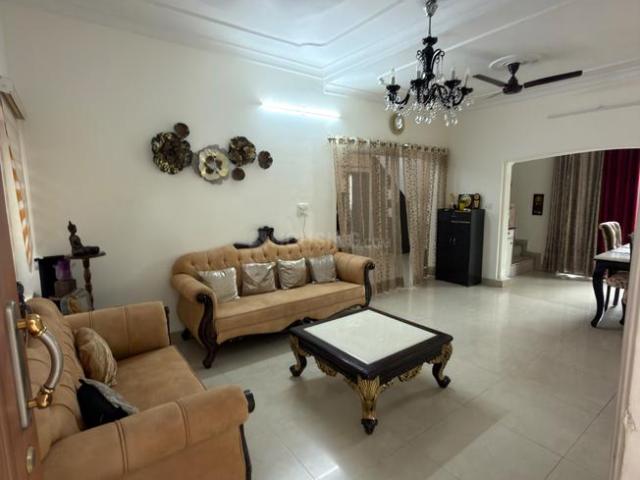 Flat for rent in South Delhi, Deri