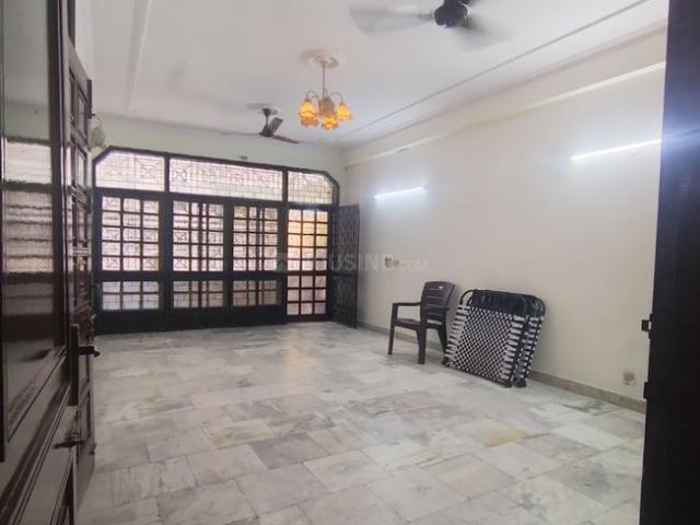 Flat for rent in South Delhi, Deri