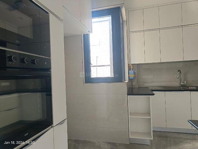 Flat for rent in South Delhi, Deri