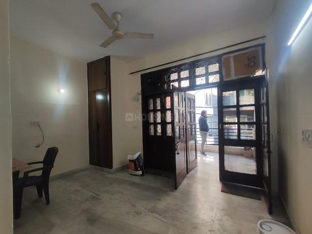 Flat for rent in South Delhi, Deri