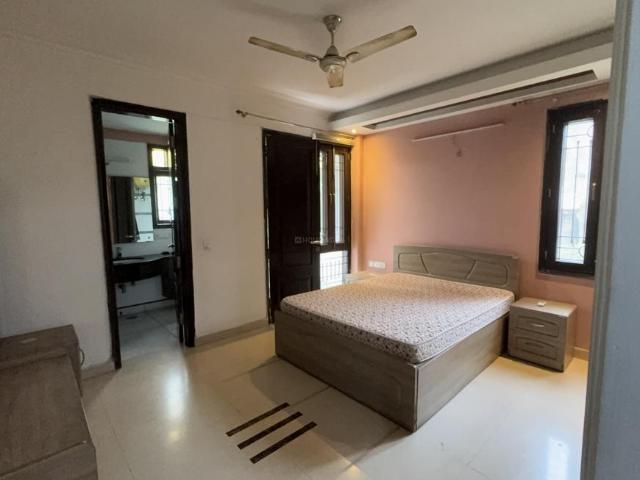 Flat for sale in South Delhi, Deri
