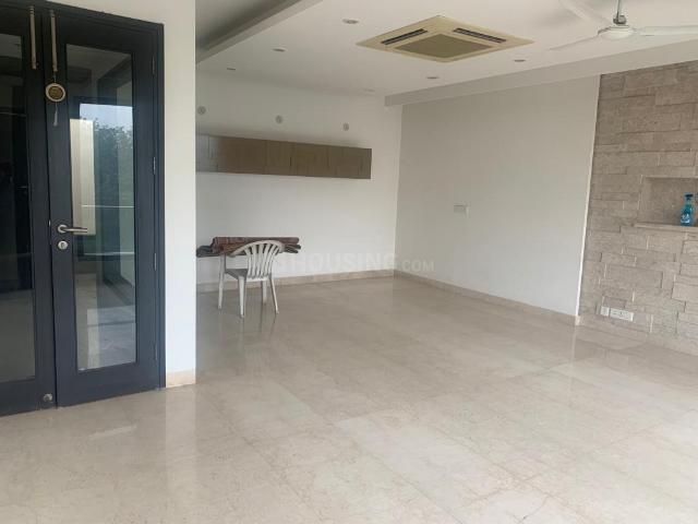 Flat for rent in Deri