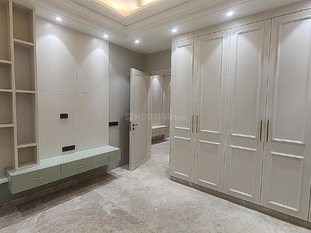 Flat for rent in Deri