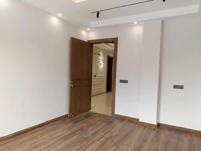 Flat for rent in Sushant Lok I, Gurugram