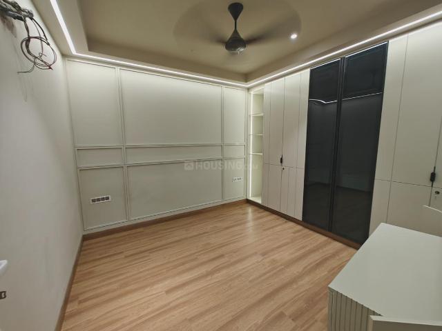 Flat for sale in East Delhi, Deri