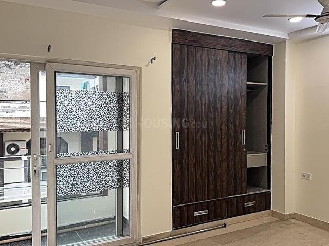 Flat for rent in West Delhi, Deri