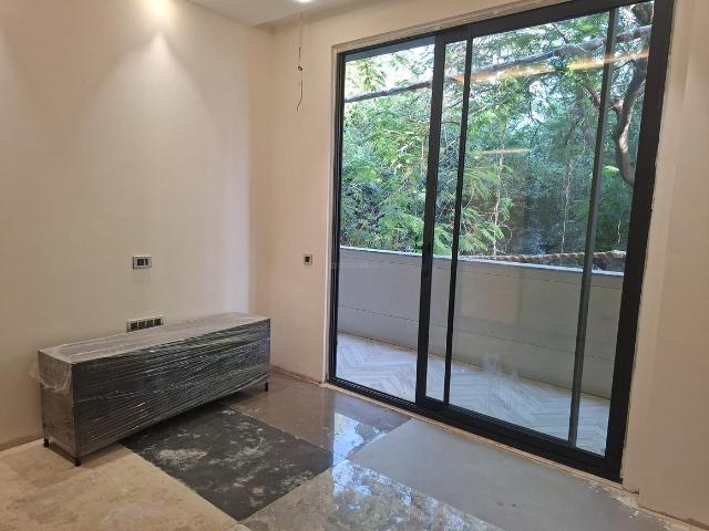 Flat for sale in West Delhi, Deri