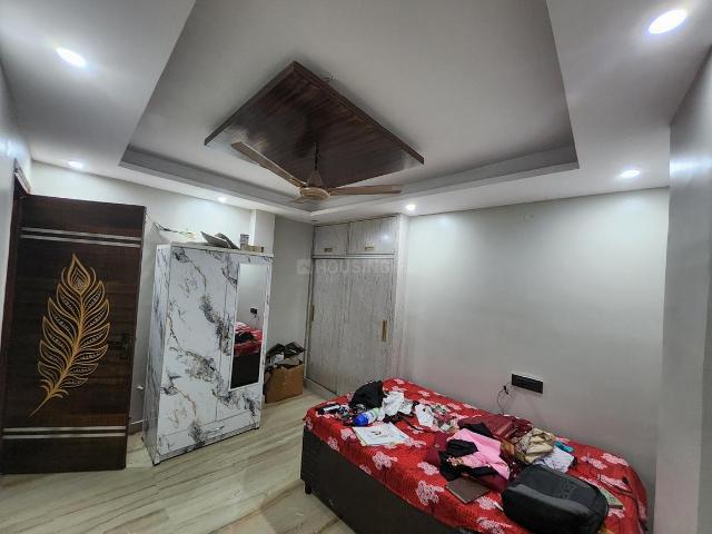 Flat for sale in North West Delhi, Deri
