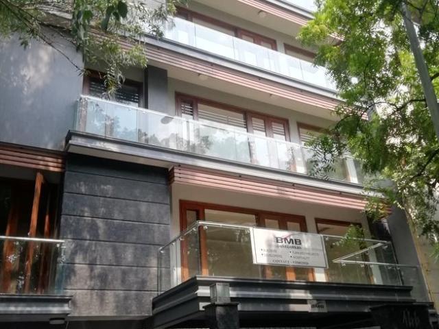 Flat for rent in South Delhi, Deri