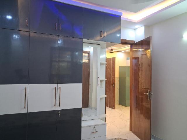 Flat for rent in West Delhi, Deri