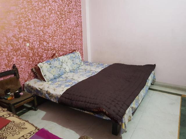 Flat for rent in West Delhi, Deri
