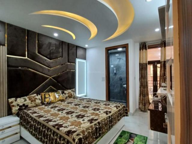Flat for sale in West Delhi, Deri