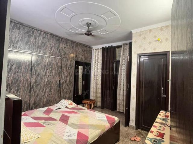 Flat for sale in West Delhi, Deri