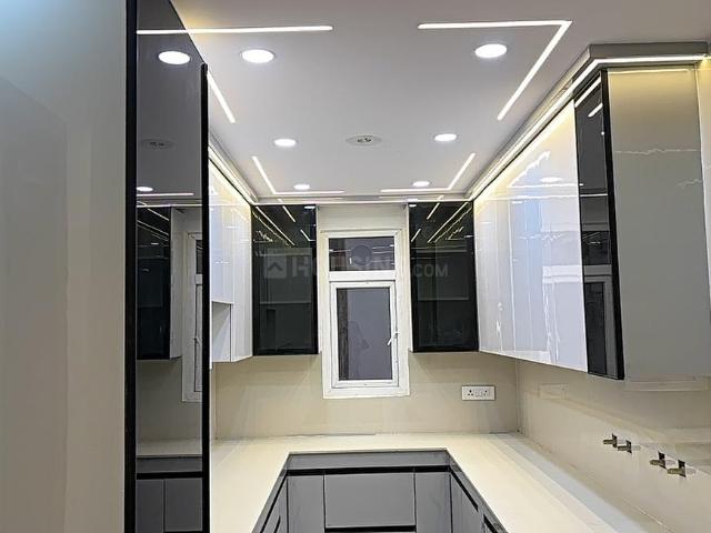 Flat for sale in West Delhi, Deri