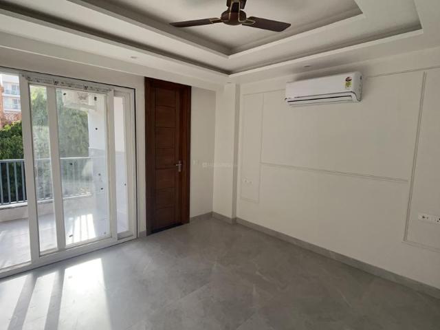 Flat for rent in Deri
