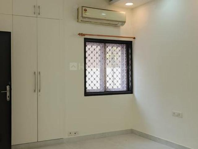 Flat for rent in Deri