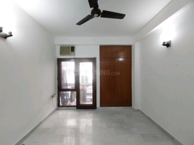 Flat for rent in Deri