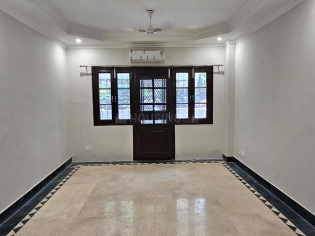 Flat for rent in Deri