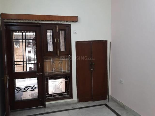 Flat for rent in West Delhi, Deri