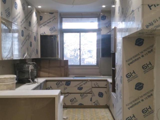 Flat for sale in West Delhi, Deri