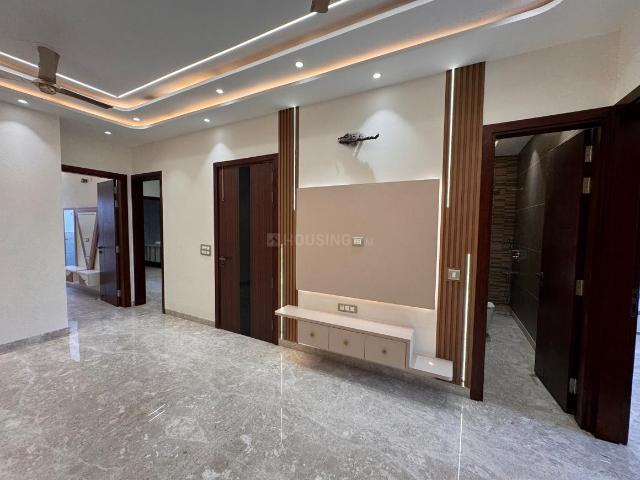 Flat for sale in West Delhi, Deri