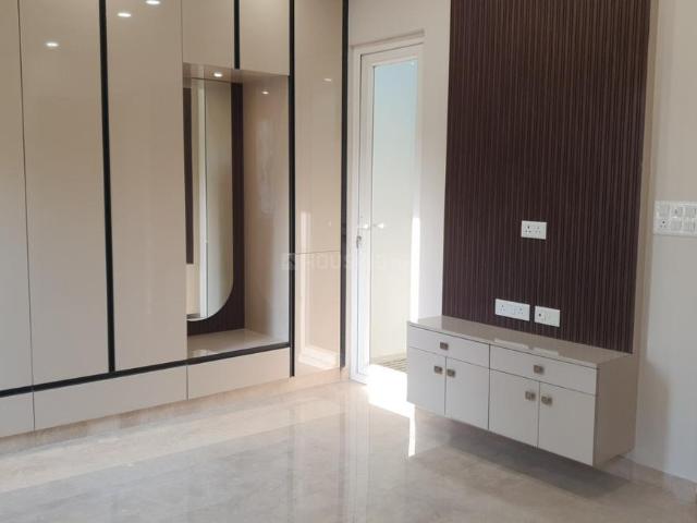 Flat for sale in West Delhi, Deri