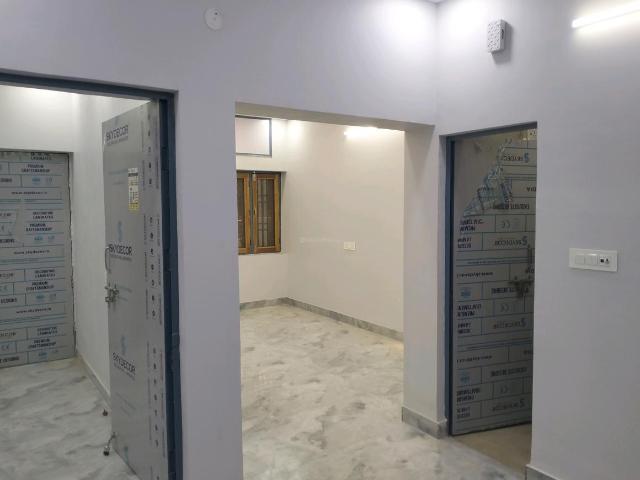 Flat for sale in West Delhi, Deri