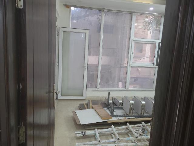 Flat for sale in West Delhi, Deri