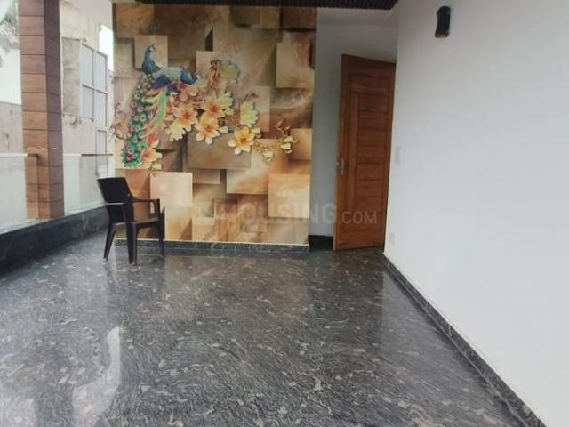 Flat for rent in Vivek Vihar, Delhi