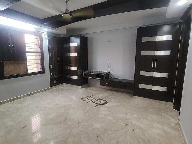 Flat for rent in Deri