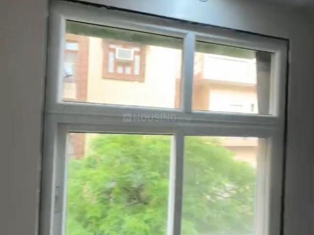 Flat for sale in North East Delhi, Deri