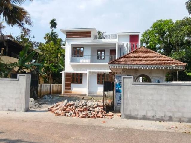 House for sale in Aluva, Ernakulam