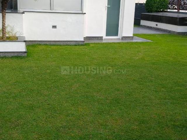 House for rent in Moti Bagh, Delhi