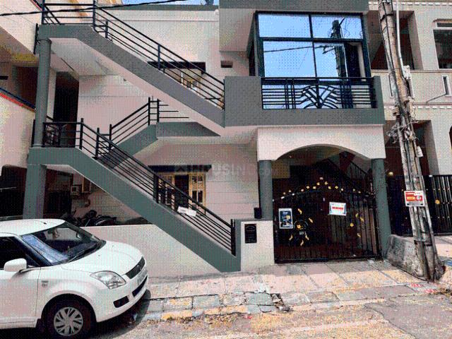 House for sale in Bangalore South, Cox Town - Bangalore